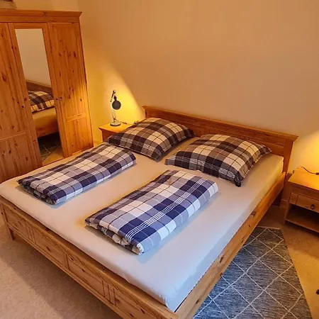 Zum Kranich Apartment